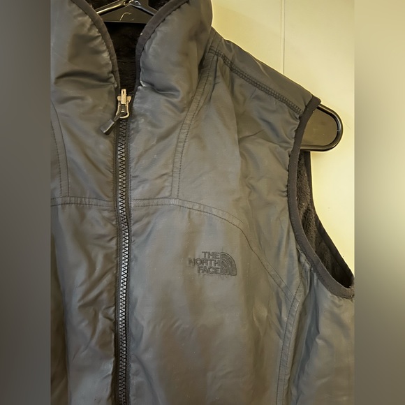 THE NORTH FACE Vest - Picture 2 of 5